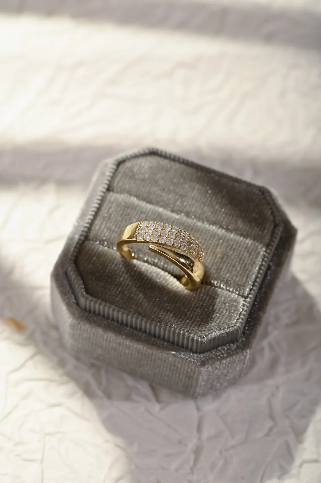 Maison-Lorie™ | Élégante bague avec pierres scintillantes - Maison-Lorie