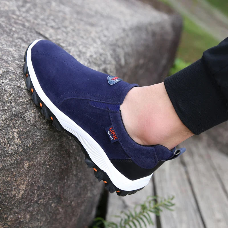 2025 nouvelles chaussures de sport décontractées pour hommes pour la marche en plein air, chaussures légères, à la mode et confortables, taille 38-50 Plus
